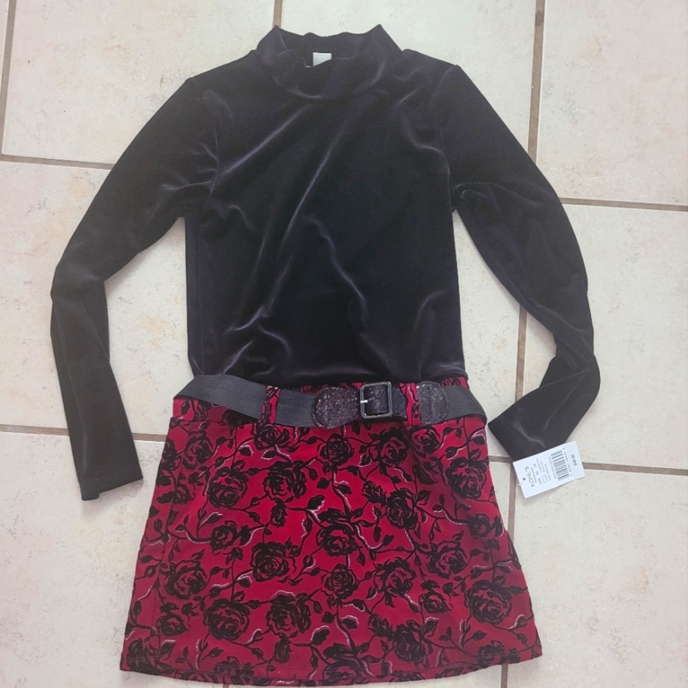 Formal short dress size 10 red & black long sleeves